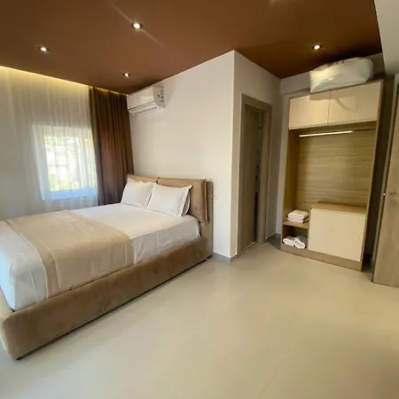 Kronos Hotel Sarande